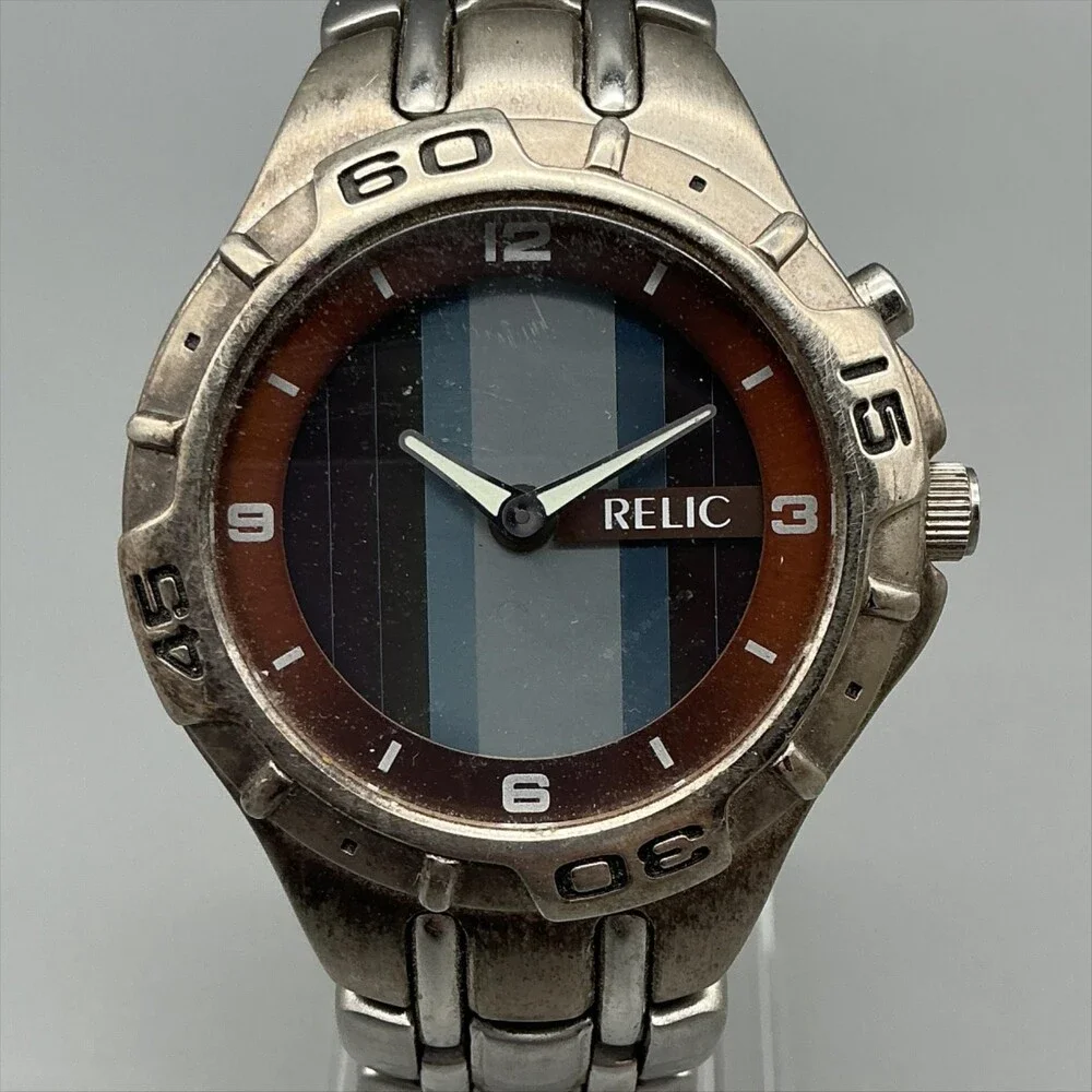 Relic Mens Watch 39mm Animated Striped Dial Silver Tone ZR55072 New Battery 7.5